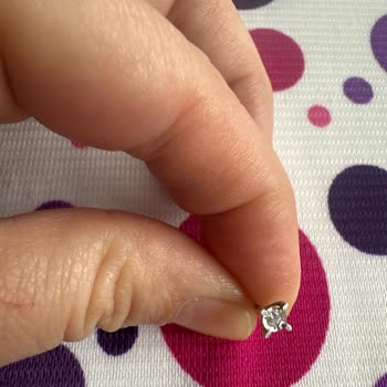 Blue Diamond'dan Alınan Küpenin Klips Sorunu Çözülmüyor