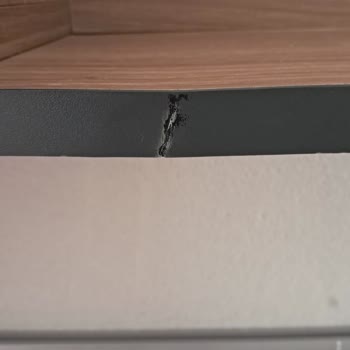 Hatalı Montajla Çatlayan Kitaplık Sorunu