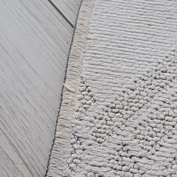 Şiraze Halı: Hızla Eskitilen Yılların Pişmanlığı