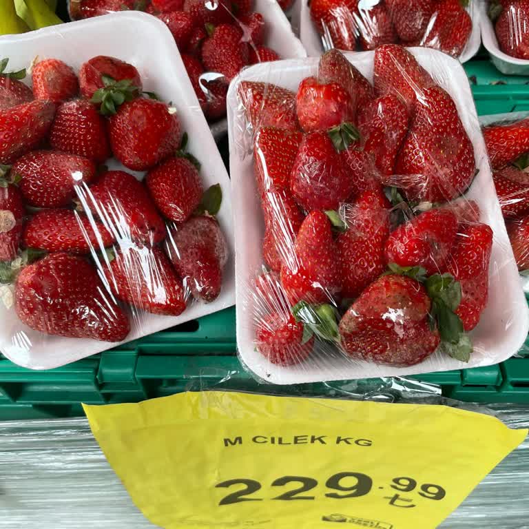 Onur Market'te Çürük Ürün Satışı