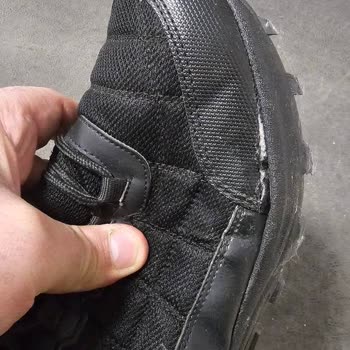 Su Geçirmez Ayakkabıda Su Alma Ve Açılma Sorunu