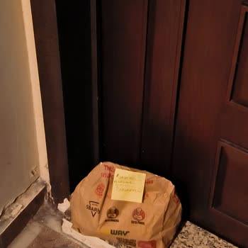 Burger King, pedido llega aplastado y frío, solicito reembolso