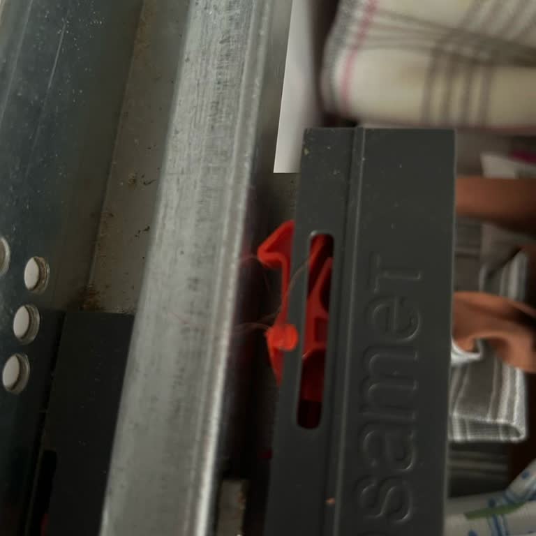 Çekmece Raylarının Kırılması Ve Parça Temin Sorunu