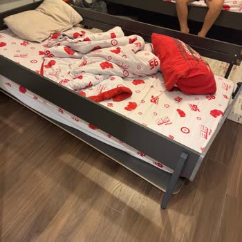 Çilek Mobilya'dan Aldığım Yataklar Sürekli Kırılıyor