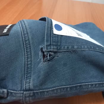 Mavi Mağazasından Aldığım Kot Pantolonun Yırtık Sorunu Çözülmedi!