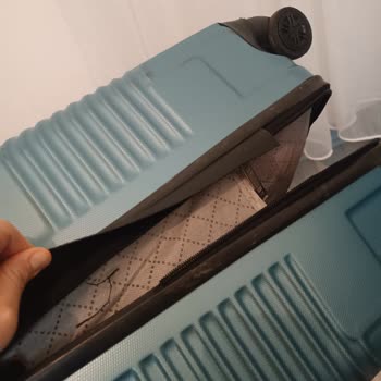 Pegasus Uçuşunda Hasar Gören Bavul Ve Yetersiz Hizmet