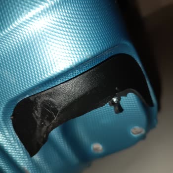 Pegasus Uçuşunda Hasar Gören Bavul Ve Yetersiz Hizmet