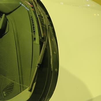 BMW'nin Ön Cam Fitilleri Sorunu