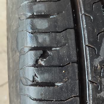 Ford Focus Lastik Problemi: Garanti Kapsamında Değişim Talepleri Reddedildi