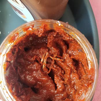 Kahvaltılık Sosun İçinden Çıkan Şaşırtıcı İp