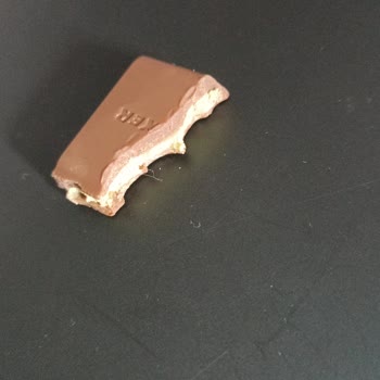 Çikolata İçinde Beklenmedik Yabancı Madde Şoku