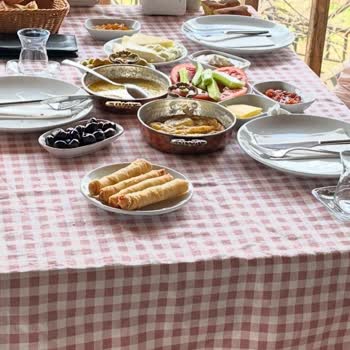 Serpme Kahvaltıda Beklenmedik Ekstra Ücret