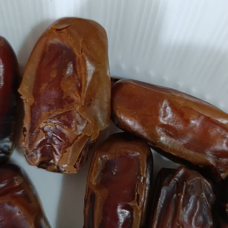 Kumlu Hurma Şikayeti: Ürün Kalitesi Ve İletişim Sorunları