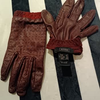 Mango Eldivenlerinin Boya Sorunu Mağduriyeti