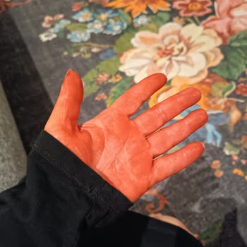 Mango Eldivenlerinin Boya Sorunu Mağduriyeti