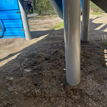 Park Zemini İçin Acil Kauçuk İyileştirme Talebi
