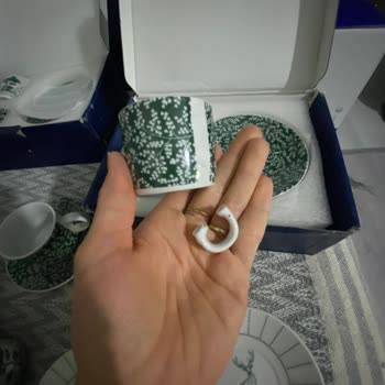 Eksik Ve Kırık Ürün Teslimatı: English Home'da Sipariş Sorunu