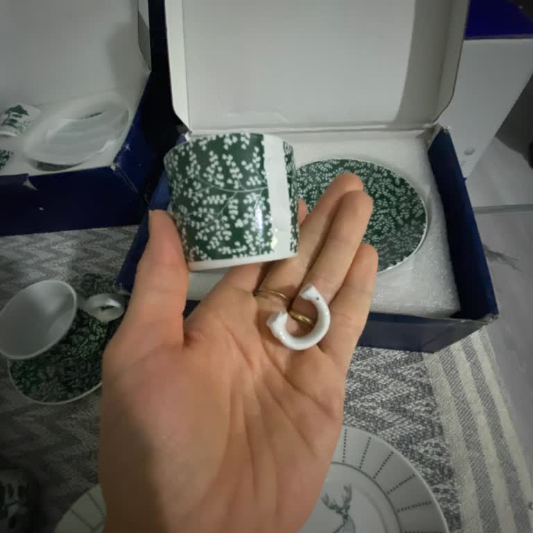 Eksik Ve Kırık Ürün Teslimatı: English Home'da Sipariş Sorunu