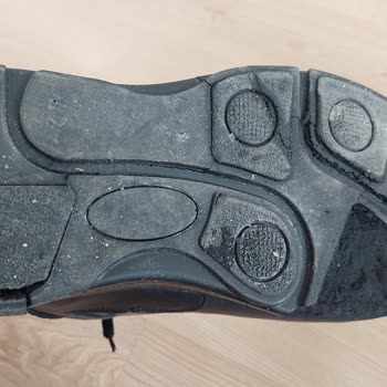 Greyder Ayakkabı Tabanı Dağıldı, Müşteri Hizmetleri Çözüm Sunmuyor