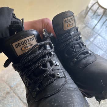 Scooter Marka Botlar Su Geçiriyor Ve Hızla Yıpranıyor