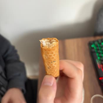 Hijyen Skandalı: Galetadan Plastik Çıktı!