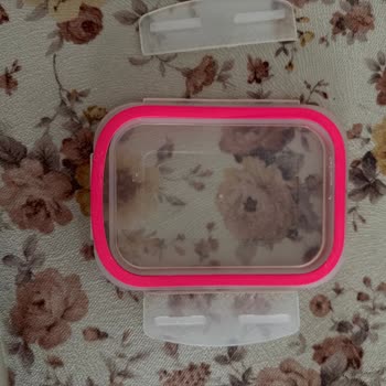 Lav Cam Saklama Kaplarının Kapak Sorununa Çözüm Bekleniyor