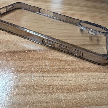 Sararmaya Dayanıklı Denilen Kılıfın Hayal Kırıklığı