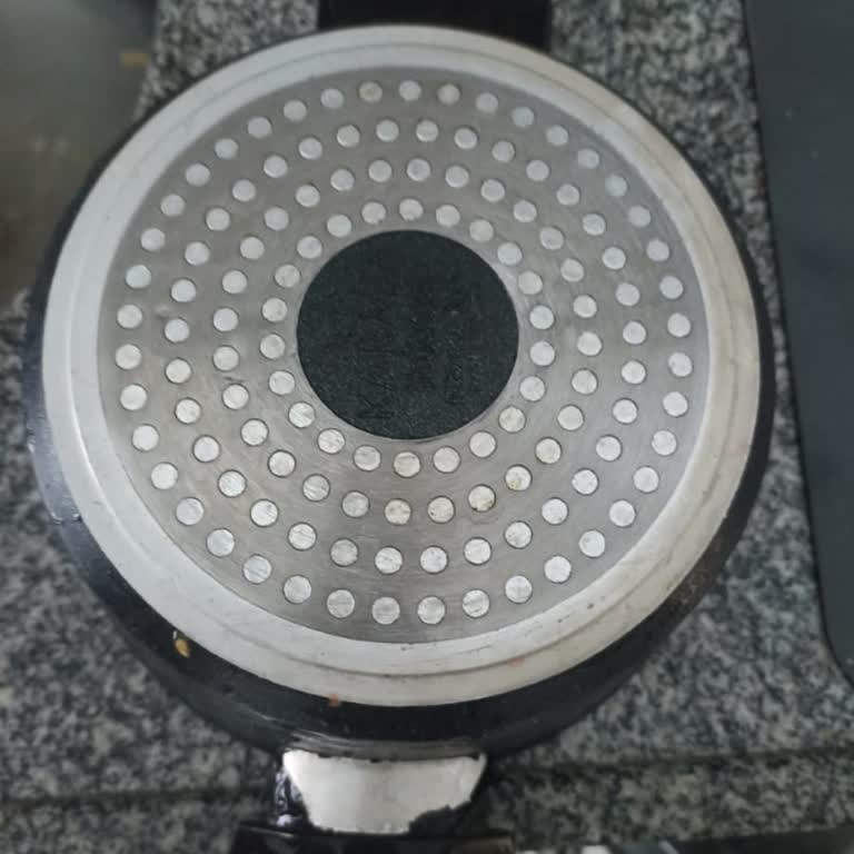 Karaca Tencere Setinde Soyulan Kulplar Ve İletişimsizlik