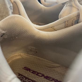 Skechers Ayakkabılarında Hayal Kırıklığı: Kalite Düşüşü Ve Müşteri Hizmetleri Sorunları