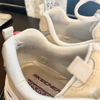 Skechers Ayakkabılarında Hayal Kırıklığı: Kalite Düşüşü Ve Müşteri Hizmetleri Sorunları
