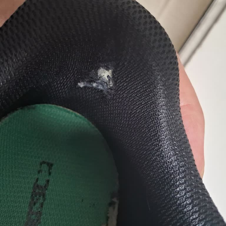 Kısa Sürede Yıpranan Ayakkabı Ve Yetersiz Müşteri Hizmeti