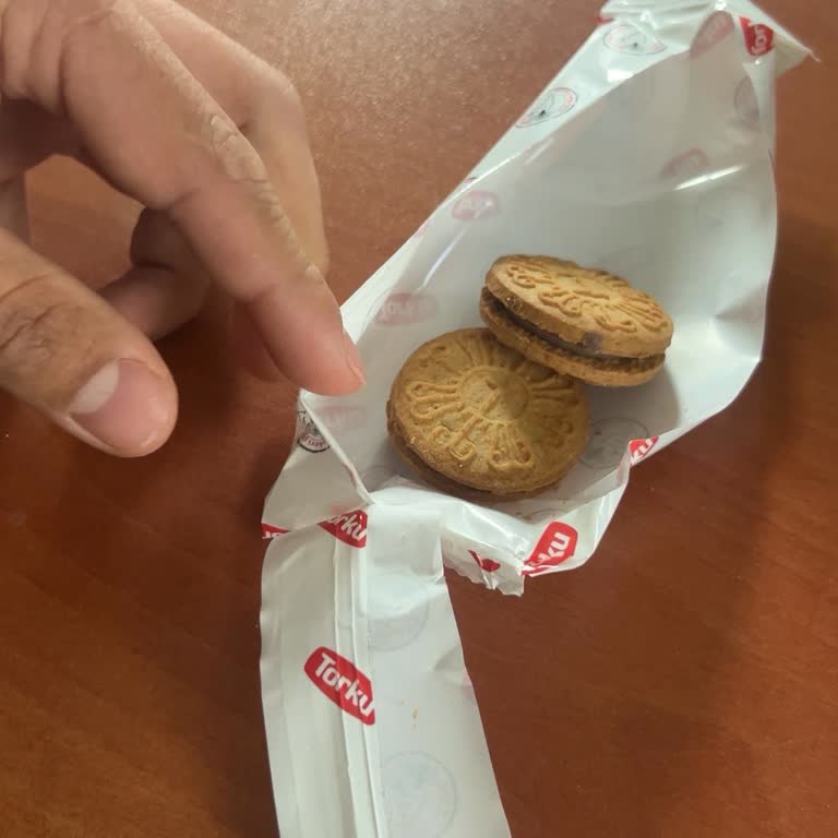 BİM Marketten Aldığım Torku Bisküvi Paketinde Eksiklik