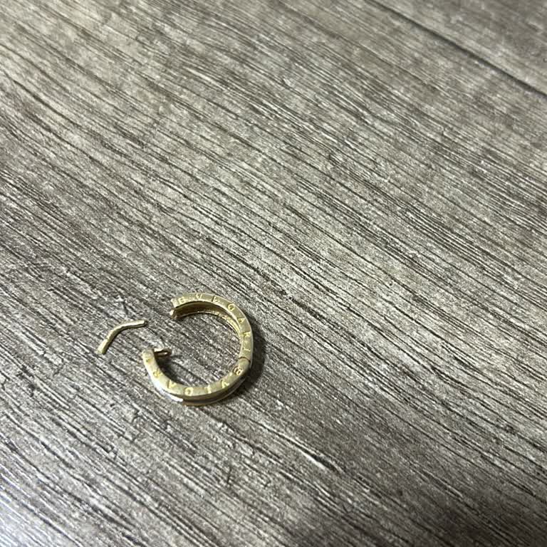 Bvlgari Küpem Kendi Kendine Kırıldı