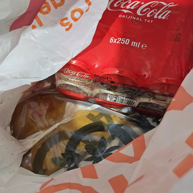 Migros Sanal Market'te Patlayan Coca-Cola Kutusu Hayal Kırıklığı