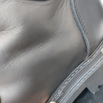 Tadilat Sonrası Hayal Kırıklığı: Harley Davidson Botlarımda Yapışkan Lekeler Ve Kesikler!