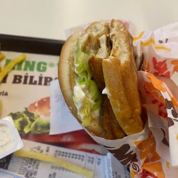 Burger King'de Kuru Ve Yanmış Tavuk Sorunu