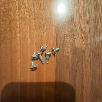 Ceviz Masa Vidaları Sorunu