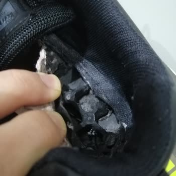 Kinetix Ayakkabının Tabanı 6 Ayda Parçalandı