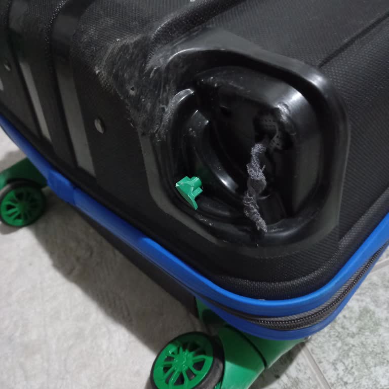 Kırık Valiz Ve Çözüm Sunamayan Müşteri Hizmetleri