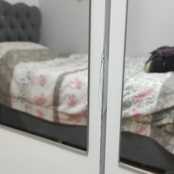 Teşhir Ürün Ve İlgisiz Müşteri Hizmetleri