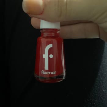 Flormar Ojesi Tırnaklarımda Sararmaya Neden Oldu