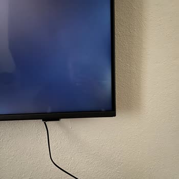 Yeni Kurulan TV'de Işık Sızması Sorunu