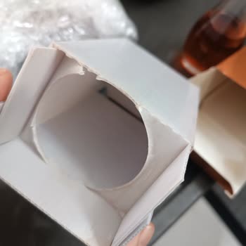 Dökülen Argan Yağı Ve Cevapsız Destek