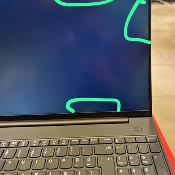 ThinkPad E16 Gen1 Ekran Sorunu Ve Müşteri Hizmetleri Hayal Kırıklığı