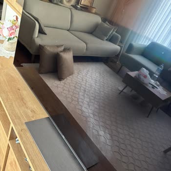 TCL TV'de Büyüyen İz Ve Bilkom'un Yetersiz Çözümü