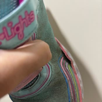 Ayakkabılarda Açılma: Güven Sarsıcı Deneyim