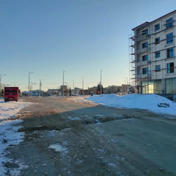 Tehlikeli Çukur: Uyarı Levhası Olmayan İnşaat Alanı