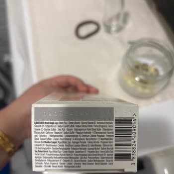 Küflü Saç Boyası Ve Belirsiz Son Kullanma Tarihi