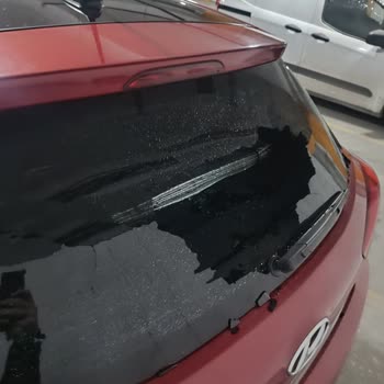 Hyundai İ20 Arka Cam Patlama Sorunu
