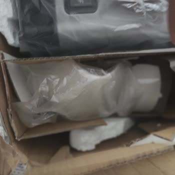 Kırık Ürün Ve Sorumluluk Almayan Kargo Hizmeti